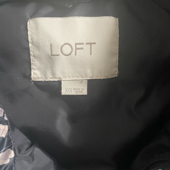 LOFT floral puffer vest Size XXS - Picture 9 of 10